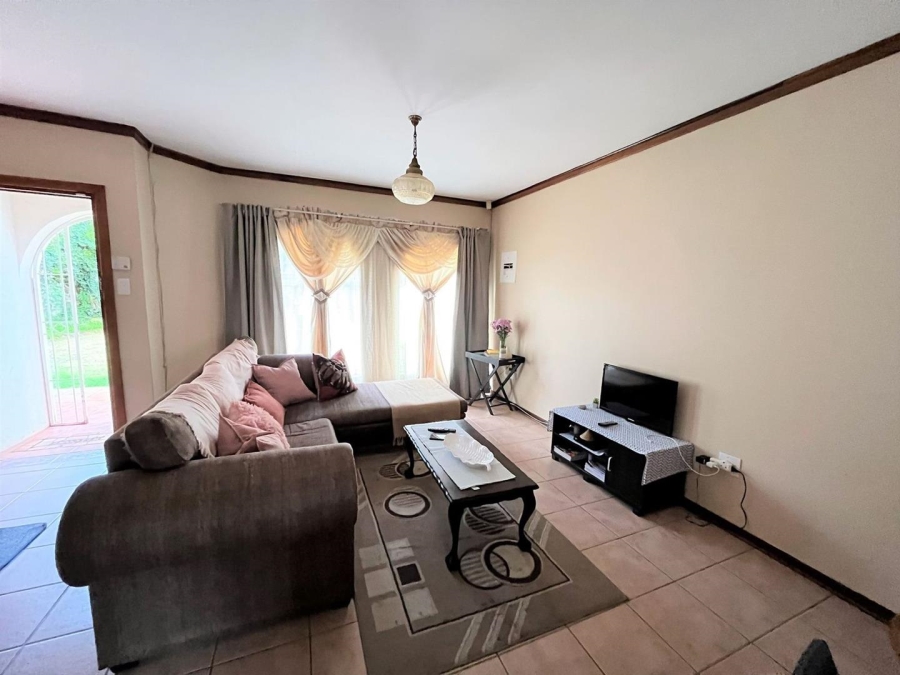 2 Bedroom Property for Sale in Langenhovenpark Free State